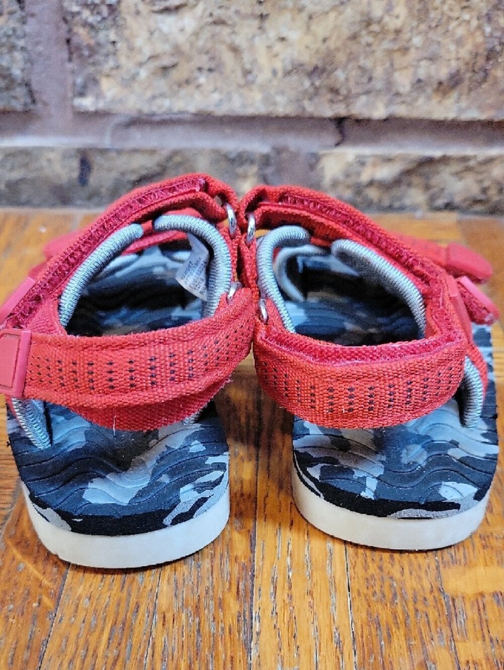 Cat & Jack Kids Red Adjustable Strap Sandals Size 6 Outdoor Summer - Picture 4 of 7